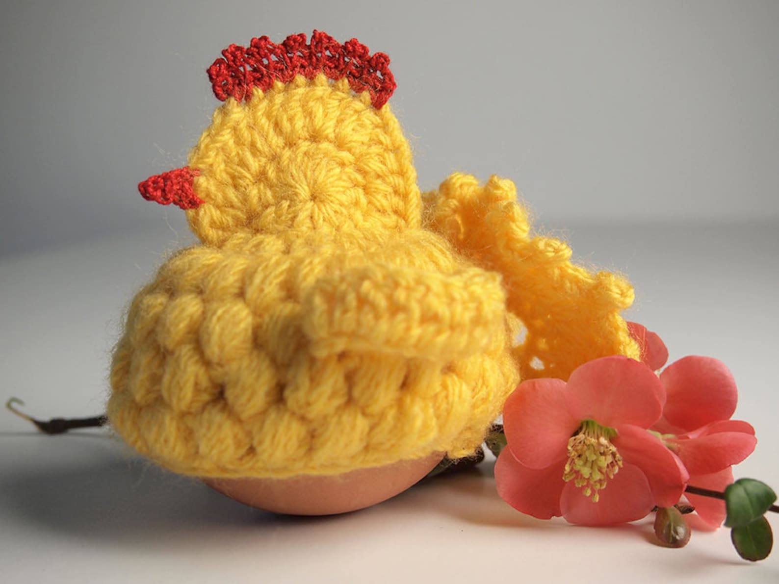 Easter chick (egg cozy), Crochet PDF pattern, English + German, Instant download, Easter Chicken