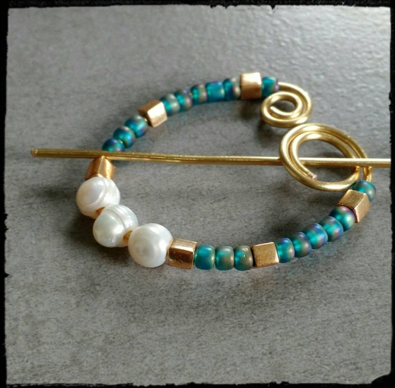 Shawl Pin Gold Blue Fresh Water Pearl Wrap Knitting