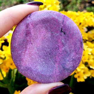 #6: Kobalt-Kalzit mit Azurit-Malachit - Hand geschliffener Hand-Hand-Rubbelstein