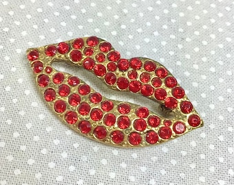 Vtg Ruby Rhinestone Lips Kiss Brooch