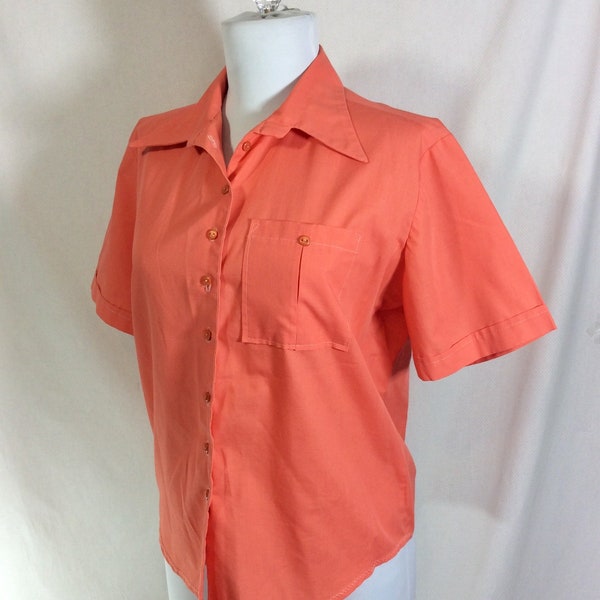 1960s Coral Short Sleeve Button Up Rockabilly Blouse size M