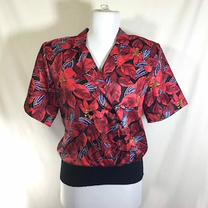 1980s Zweireihige Bluse mit Tropischem Muster und Strickbündchen Gr. M