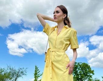1970s Belted Butter Yellow Collared Dress size S/M
