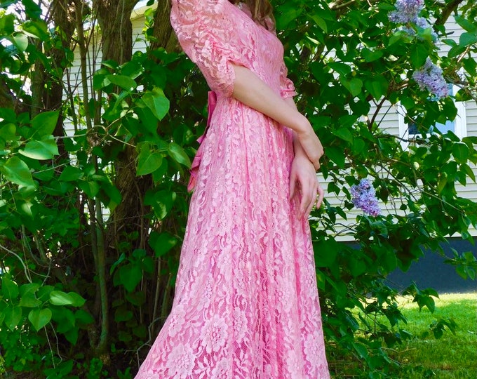 Featured listing image: 1970s/80s Pink Lace Sweetheart Tea Length Dress size S