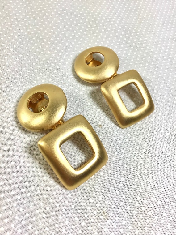 1990s Geometric Brushed Gold Clip-On Statement Ea… - image 2