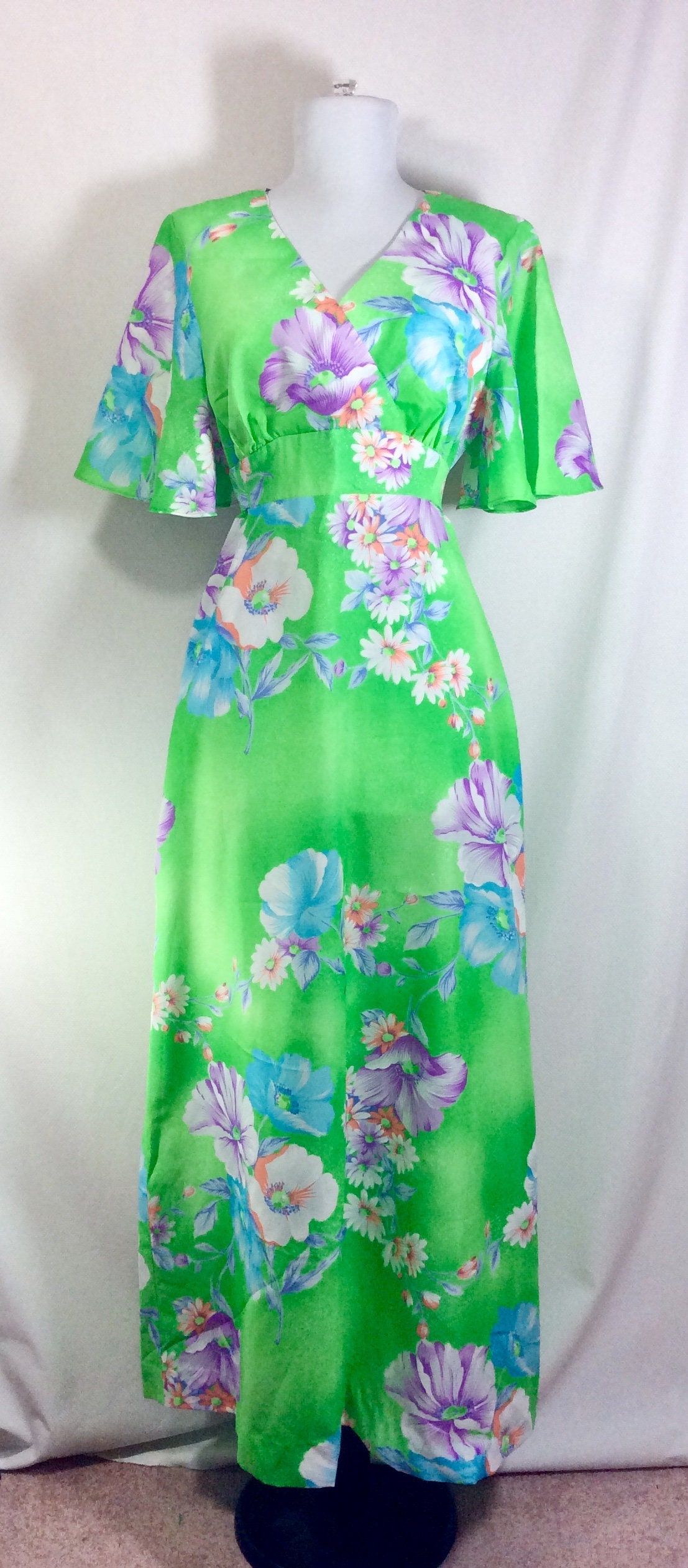 1970s Hawaiian Tropical Floral Print Green Kimono Belted Maxi Dress size S/M