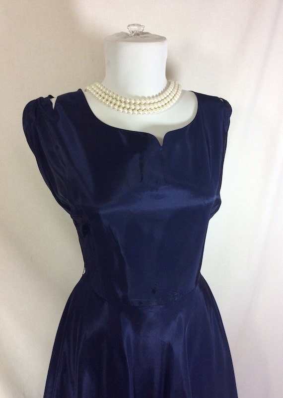 1950s Navy Blue A-Line Dress with Shoulder Cutout… - image 9