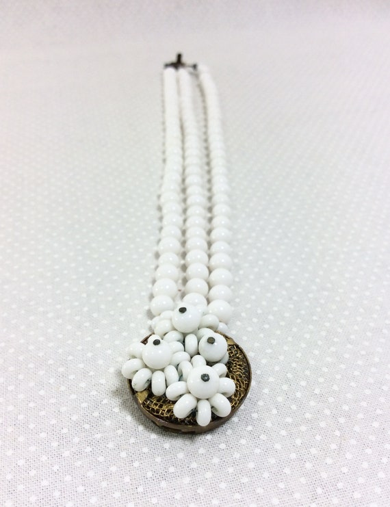 1940s Milk Glass Beaded Multi Strand Flower Clust… - image 5