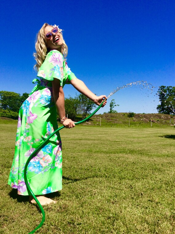 1970s Hawaiian Tropical Floral Print Green Kimono