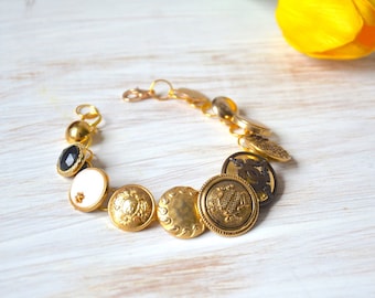 Gold button bracelet, Steampunk Jewelry, Vintage jewelry, Gift for wife, Charm bangle, Repurposed Jewelry, Gift for sister, Gifts for sewers