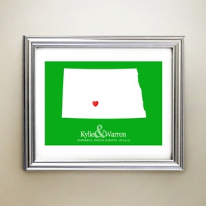 North Dakota aangepaste horizontale hartkaartkunst - gepersonaliseerde namen, huwelijkscadeau, verloving, jubileumdatum