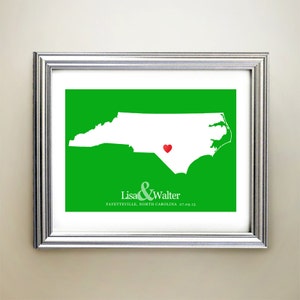 Aangepaste horizontale hartkaartkunst North Carolina - gepersonaliseerde namen, huwelijkscadeau, verloving, verjaardag