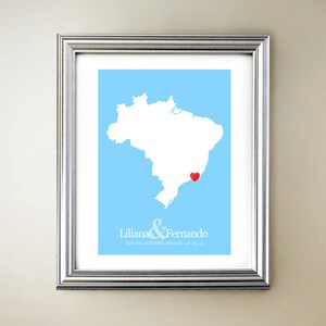 Brazilië aangepaste verticale hartkaartkunst - gepersonaliseerde namen, huwelijkscadeau, verloving, verjaardag