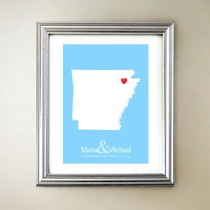 Arkansas aangepaste verticale hartkaartkunst - gepersonaliseerde namen, huwelijkscadeau, verloving, verjaardag