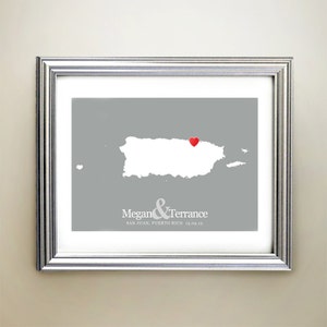 Horizontale hartkaartkunst Puerto Rico - gepersonaliseerde namen, huwelijkscadeau, verloving, verjaardag