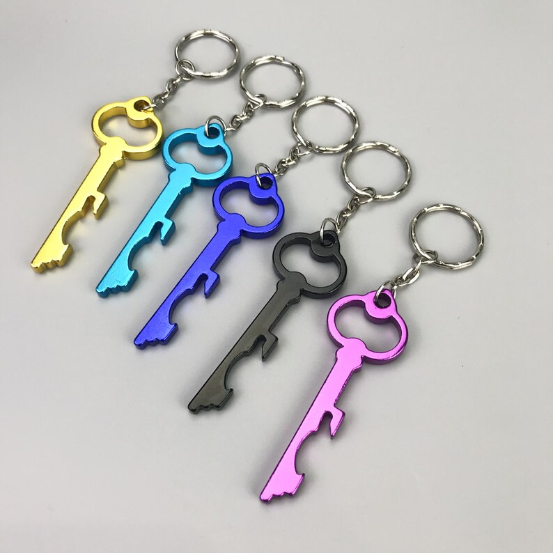 Engraved keychains. Ключ порше 911. Skzoo keychain. Ключи от порше 911. Keyring pics.
