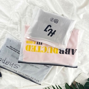 Custom frosted zipper bags, garment bags, mailing express bags, Zipper Scrub Bag, Clothing Zipper Bag, Personalized Brand Design Plastic Bag