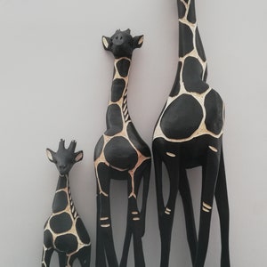 Giraffen Familie Holzschnitzereien aus Simbabwe