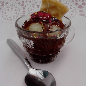 Mini Sundae Candle ©