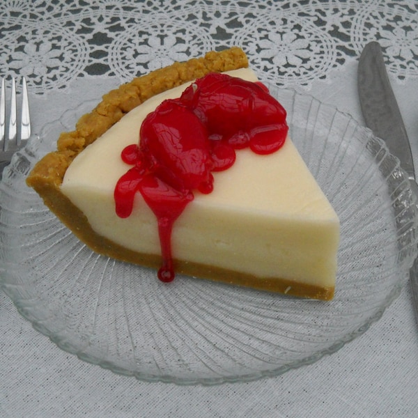 Strawberry Cheesecake Candle ©