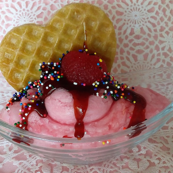Sweetheart Sundae Candle