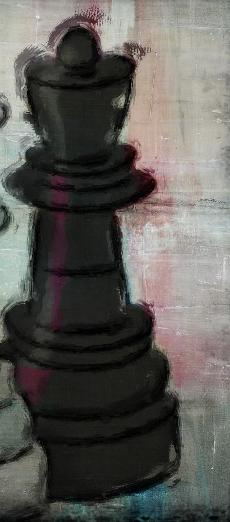 Puede incluir: Una pieza de ajedrez negra, una reina, pintada en un estilo texturizado sobre un fondo de rosa, azul y gris apagados.