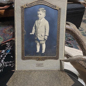Antike Fotografie, kleiner Junge Fotografie, Original Junge Fotografie, Sepia Ton, Kabinett Karte Fotografie, Wand Kunst Dekor