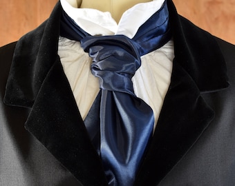 Dunkelblauer Taft Cravat