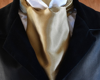 Cravat en satin d’or