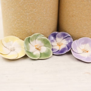Choose your set of 8 Ceramic Anemones for Jewelry and Craft making, Deco, Sewing, Scrapboking...