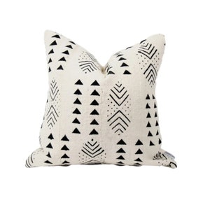 Handwoven White Mud Cloth Pillow Cover: African Tribal Geometric Pillow