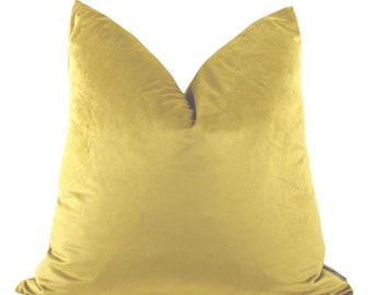 Funda de almohada de terciopelo amarillo liquen: hecha a medida en Canadá.