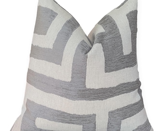 Funda de almohada geométrica Kuba gris, diseño africano