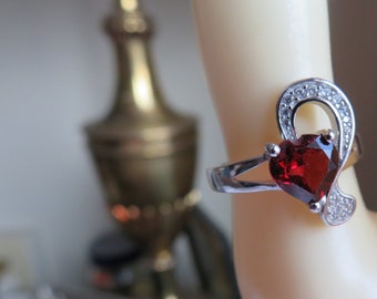 Natural 1.76ctw Garnet Heart Cut and Simulated White Sapphires 925 Sterling Silver Ring Sz 6, Wt. 4.6 Grams