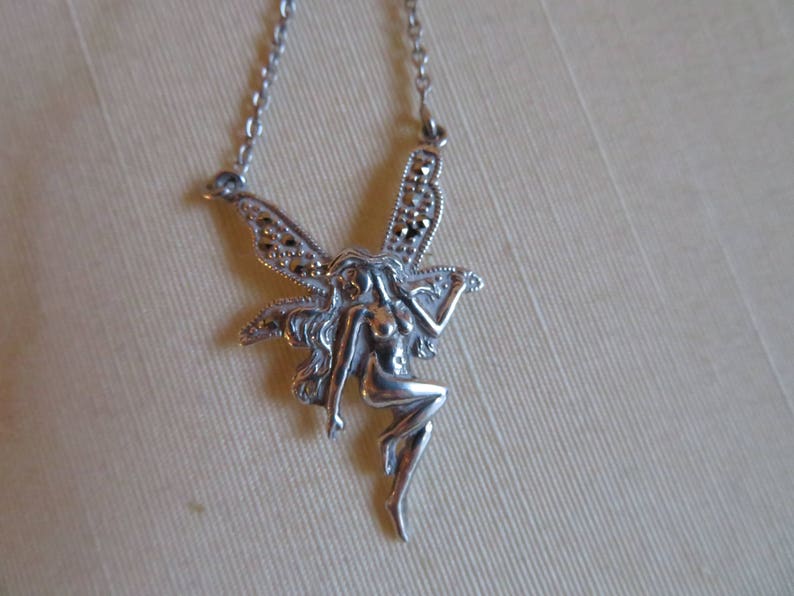 Weight 4.8 Grams Vintage Sterling Silver 925 /& Genuine Marcasite Beautiful Woman Angel Necklace 17 Inches Long