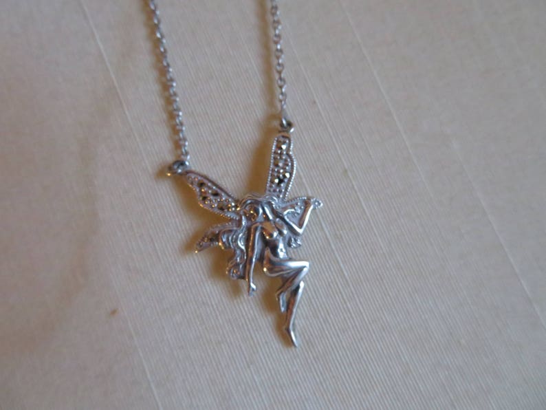 Weight 4.8 Grams Vintage Sterling Silver 925 /& Genuine Marcasite Beautiful Woman Angel Necklace 17 Inches Long
