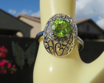 Natural .94ctw Peridot & White Sapphire Filigree 925 Sterling Silver Ring Size 6.25