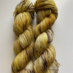 Silver Stellina Hand Dyed Yarn, Speckled Yarn, Sock Yarn, Colorful Yarn, Indie Dyed Yarn, Speckled Sock Yarn, Harvest Yarn