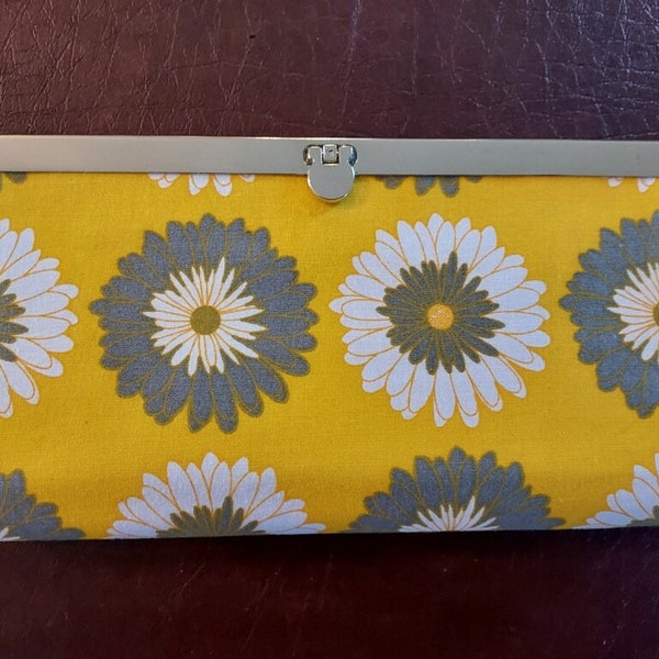 Clutch Wallet, 8" Diva Wallet, Fabric Wallet, Clutch, Women's Wallet, Sew Many Creations pattern