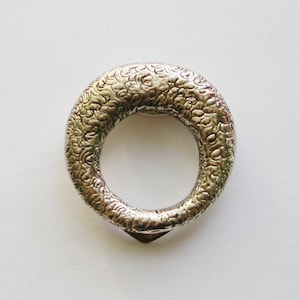 Vintage Circular Silver Scarf Dress Clip - Traditional Accessories - Made in England - 90&#39;s Costume Jewellery