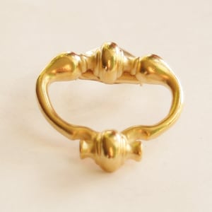 Round Minimalist Vintage Gold Clip // Gold Plated Dress or Scarf Decoration // 90&#39;s Accessories // Ladies Traditional Costume Jewellery