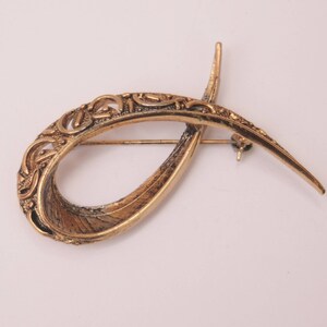 60's Gold Vintage Knot Brooch // Vintage costume jewellery // Made in England // Unusual ladies gift idea