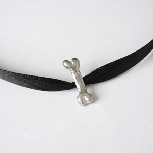 1990's Dog Bone Choker, Black Ribbon Choker With Silver Tone Pewter Pendant, 1990's Vintage Choker, Adjustable Length Necklace, Choker