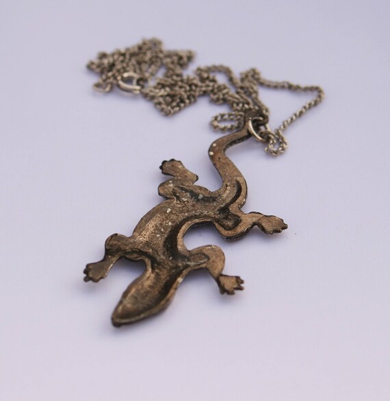 Vintage Lizard Pendant: Silver Tone Metal Gecko N… - image 5