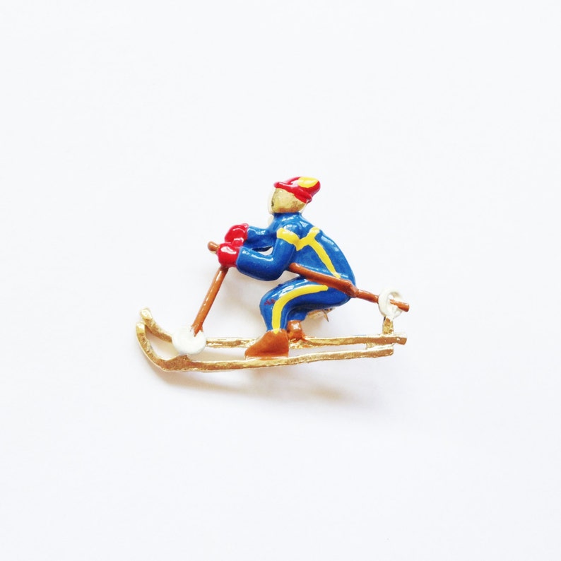 Winter Skiier Brooch // 1970's vintage enameled brooch // Fun present // Made in the UK // Quirky accessories image 1