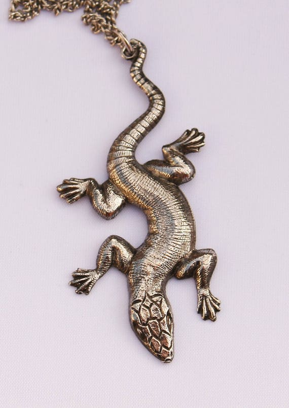 Vintage Lizard Pendant: Silver Tone Metal Gecko N… - image 3