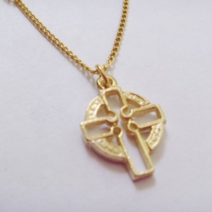 Dainty Cross Pendant on Chain / Vintage 1970&#39;s Cross Necklace / Gold Plated / Retro Jewellery /Easter gifts idea / Religious cross