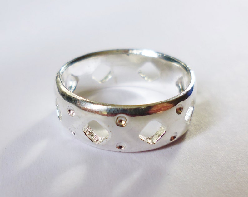 Ladies Patterned Silver Ring Silver Plated Diamond /'Cut-Out/' Ring Vintage 1990/'s Ring Various Sizes Available