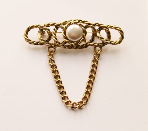 1980's Gold Plated Brooch w/ Resin Pearl and Hang… - image 1