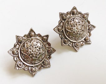 Vintage 1970s Flower Star Stud Earrings: Antiqued Silver Tone, Made in England